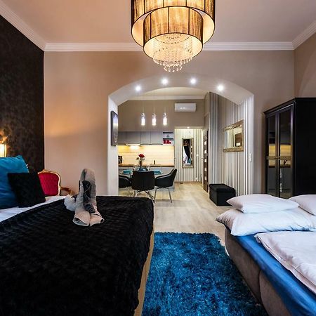 Appartement Center Of The Center, The Grand Deluxe à Budapest Extérieur photo